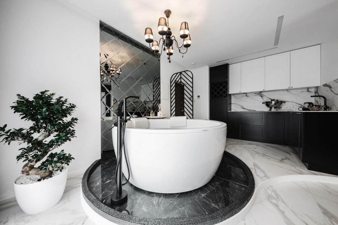 Luxury Suites Kaunas, Self-Check In Exterior foto